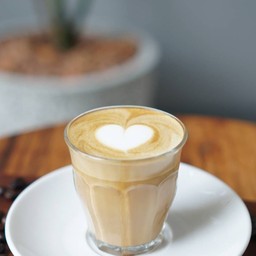 พิคโคโลลาเต้