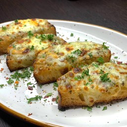 Cheesy Garlic Bread