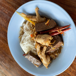 ขนมจีนน้ำยาป่าตีนไก่