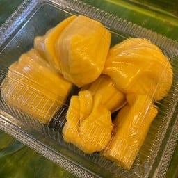 น้องหยกผลไม้สด-ผลไม้ปั่น ตลาดโต้รุ่ง