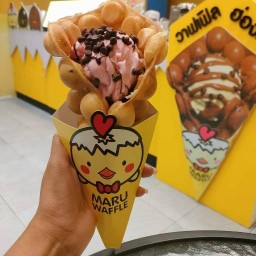 มารุวาฟเฟิล (Maru Waffle) ตุ้งโร่ฟู้ดส์มาร์เก็ต