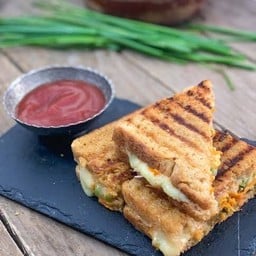Grill Paneer Sandwich