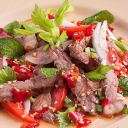 ยำเนื้อย่าง