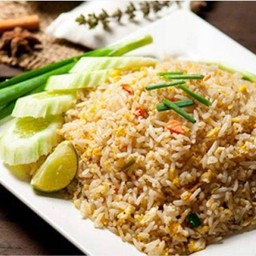 ข้าวผัดไข่ขุนวัชร์