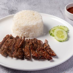 ข้าวสันคอหมูย่างพริกไทยดำ