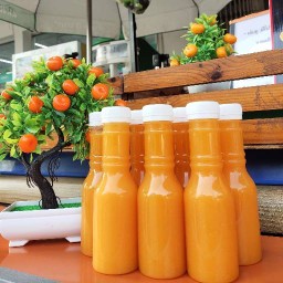 นึกถึง น้ำส้มคั้นสด100%น้ำผลไม้สดปั่นสมูทตี้ ตลาดคู่สร้าง
