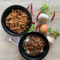 ตี๋ ติดเพรา คอนโด