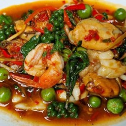 ผัดฉ่าทะเล