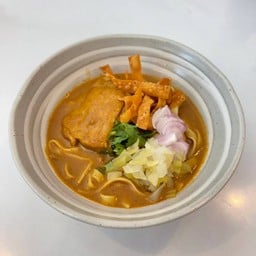 ข้าวซอยสะโพกไก่