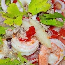 ยำวุ้นเส้นทะเลหมูสับ