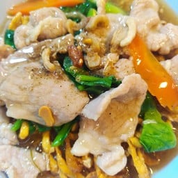 ราดหน้าหมุนุ่มพระราม4