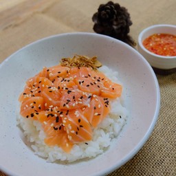 ข้าวหน้าแซลมอน