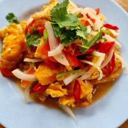 ยำไข่ดาว