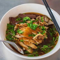 ก๋วยเตี๋ยวเป็ดพะโล้