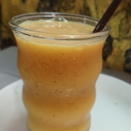 อร่อยแซ่บ by เจ๊ยุ ยำ ส้มตำ น้ำผลไม้สดตามฤดู
