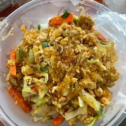 ผัดวุ้นเส้นหมูสับราดข้าว