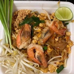 ผัดไทยวุ้นเส้นกุ้งสด