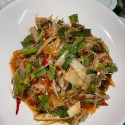 ตำลาว (ใส่ผักชีฝรั่งเยอะๆ)