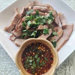 เนื้อเสือร้องไห้ย่าง