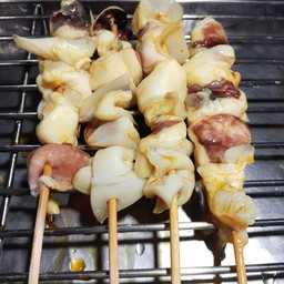 ปลาหมึกย่างน้องเบ็นซ์ สาขา 3