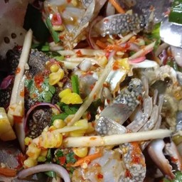 ยำปูม้า 1 ตัว +ปูจืด3 ตัว