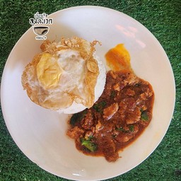 ผัดพริกแกงหมูราดข้าว