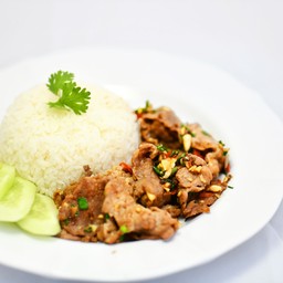 เนื้อสันคั่วพริกเกลือ