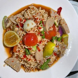 ตำมาม่าหมูยอ (ไม่มีเส้นมะละกอ)