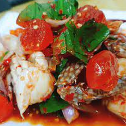 ยำไข่แดง + ปูม้า