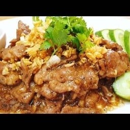 ข้าวหมูนุ่มผัดกระเทียม