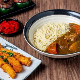 ราเมนแกงกะหรี่กุ้งทอด