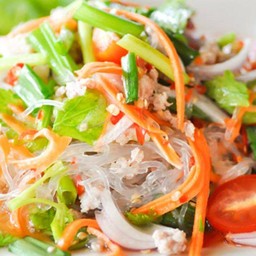 ยำวุ้นเส้นหมูสับ