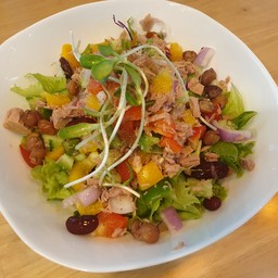 สลัดทูน่า (97 kcal)