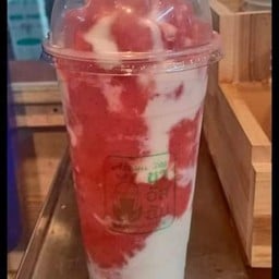 สตอเบอรี่สดโยเกิร์ตปั่น  Fresh Strawberry Yogurt Smoothie 新鲜草莓酸奶冰沙