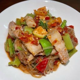 เกาเหลาเส้นเล็กหมูสามชั้น (ไม่มีเส้นมะละกอ)