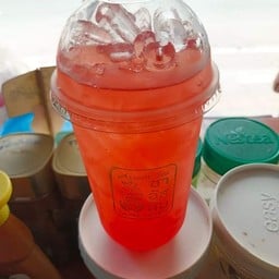 ชาเขียวสตอเบอรี่ green tea with strawberry 草莓绿茶