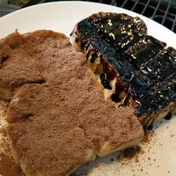 ขนมปังปิ้งช็อคโกแลต Chocolate Toast 巧克力吐司