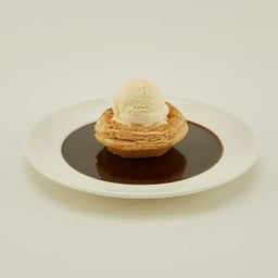 พายนูเทลล่ากล้วยหอม ไอศกรีมวานิลลา