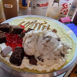 เครปเย็น เยลลี่ บราวนี่ คิทแคท ไอศกรีมคุ้กกี้&ครีม