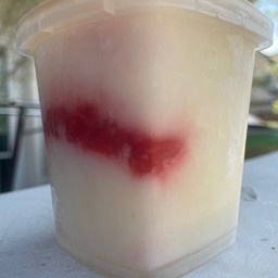 โยเกิร์ตสมูทตี้สตอเบอรี่