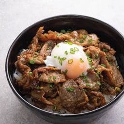 ข้าวหน้าเนื้อสันคอสะเต๊ะ  ไข่ออนเซ็น