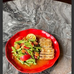 ตำหมูทอดเกลือ