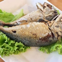 ปลาทูทอดหอมมัน 2ตัว