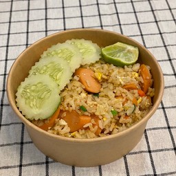 ข้าวผัดไส้กรอก