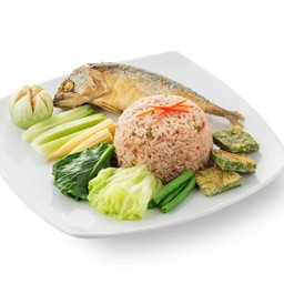 ข้าวผัดน้ำพริกกะปิปลาทูทอด