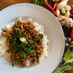 กะเพราหมูสับภาคกลาง(ไข่ต้องสั่งเพิ่ม)