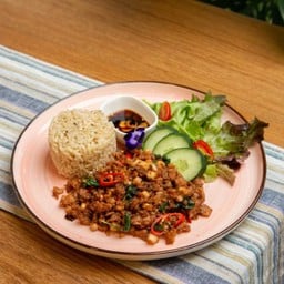 ข้าวกล้องผัดกะเพราพริกแห้งหมูสับวีแกน V