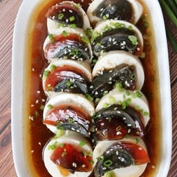 เต้าหู้ไข่เยี่ยวม้า