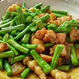 ผัดถั่วฟักยาว ราดข้าว