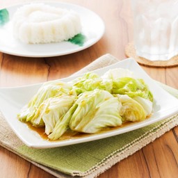 กะหล่ำปลีผัดน้ำปลา